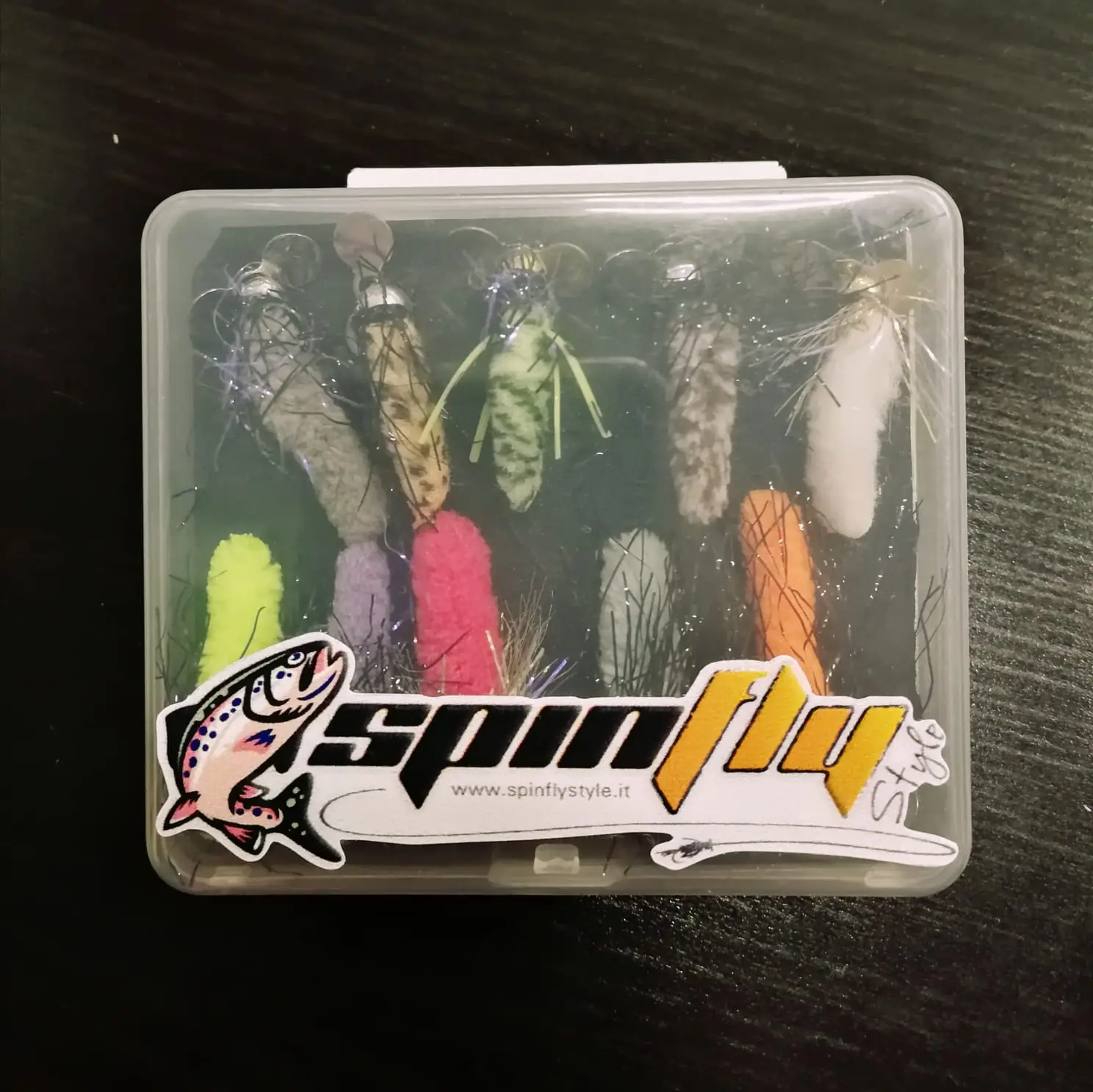 Scatola di artificiali SpinFlyStyle per la pesca in torrente